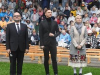 059 Vaba Rahva Laul Haapsalu Piiskopilinnuse õuel. Foto: Urmas Saard / Külauudised