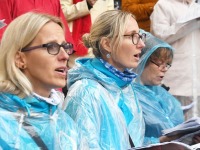 071 Vaba Rahva Laul Haapsalu Piiskopilinnuse õuel. Foto: Urmas Saard / Külauudised
