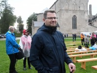 076 Vaba Rahva Laul Haapsalu Piiskopilinnuse õuel. Foto: Urmas Saard / Külauudised