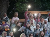 087 Vaba Rahva Laul Haapsalu Piiskopilinnuse õuel. Foto: Urmas Saard / Külauudised