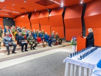 Vabaduse Tammepärja aumärkide üleandmaine Tallinna loomaaia keskkonnahariduskeskuse saalis. Foto: Arno Mikkor