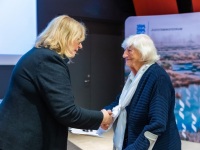 Vabaduse Tammepärja aumärkide üleandmaine Tallinna loomaaia keskkonnahariduskeskuse saalis. Foto: Arno Mikkor