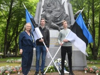 Eesti Vabadussõjas langenud kodukaitsjate mälestussammas Pärnus 100