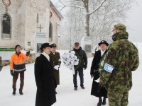 Vabadussõjas langenute mälestuspäeval Otepää Vabadussamba juures. Foto: Monika Otrokova