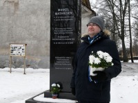 Vabariigi 103. aastapäeval Mihkel Mathieseni monumendi juures. Foto: Urmas Saard / Külauudised