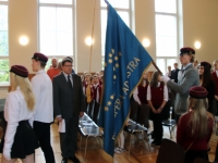 12 Vabariigi lipu õnnistamine Jakob Westholmi gümnaasiumis. Foto: Kaia Rikson