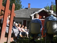 Vievise ansambliga Pärnumaal. Foto: Urmas Saard / Külauudised