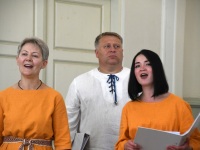 Vievise ansambliga Pärnumaal. Foto: Urmas Saard / Külauudised