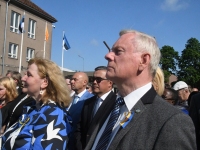 Viljandimaa Vabadussõjas langenute mälestussamba taasavamine, pärgade asetamine, tulede tseremoonia. Foto: Urmas Saard / Külauudised