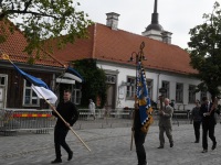 Võidupüha hommiku tseremoonia Kuressaare Vabadussõja mälestussamba juures. Foto: Urmas Saard / Külauudised