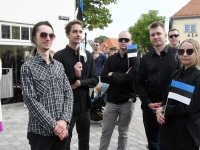Võidupüha hommiku tseremoonia Kuressaare Vabadussõja mälestussamba juures. Foto: Urmas Saard / Külauudised