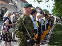 Võidupüha hommiku tseremoonia Kuressaare Vabadussõja mälestussamba juures. Foto: Urmas Saard / Külauudised