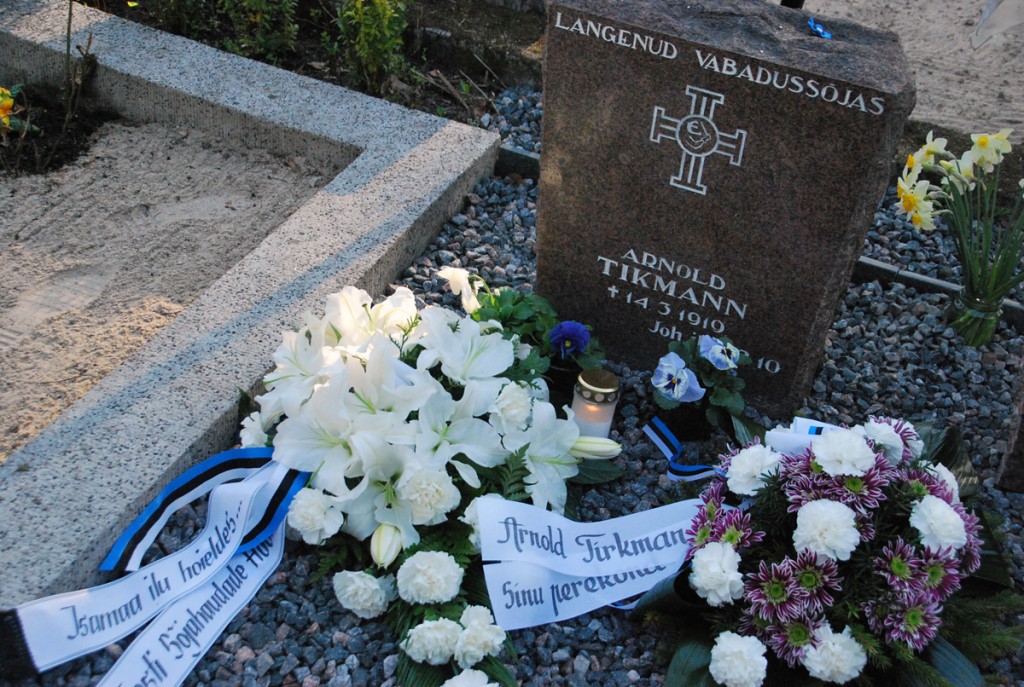 Arnold Tikmann puhkab Tallinna Rahumäe kalmistul Foto Urmas Saard