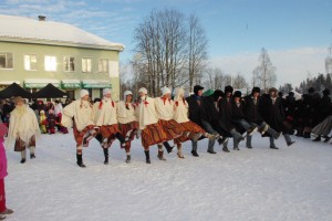 Talvepealinna tiitli vastuvõtmine paar aastat tagasi tantsude saatel. Foto: Monika Otrokova