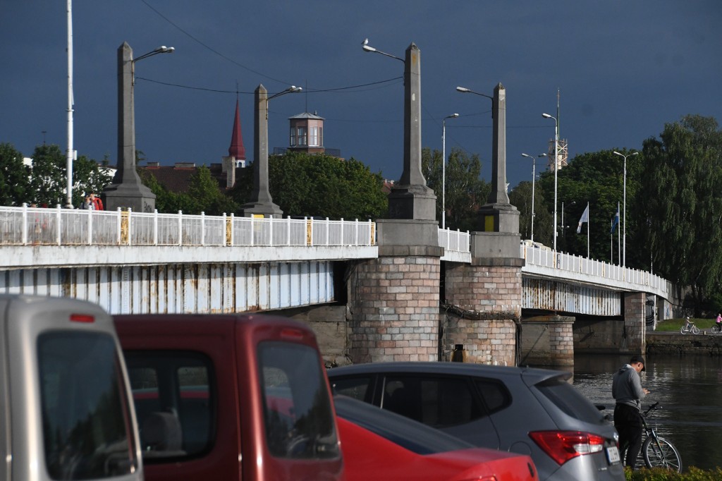 Kesklinna sild Pärnus. Foto Urmas Saard