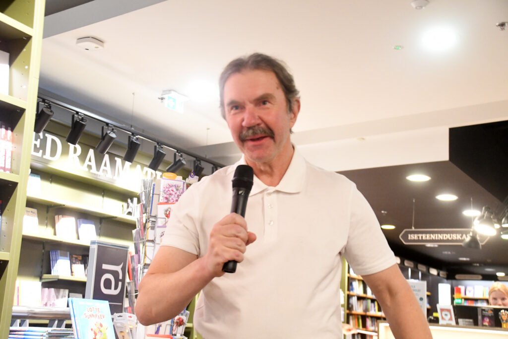 TÕSTAMAA ARST MEENUTAB