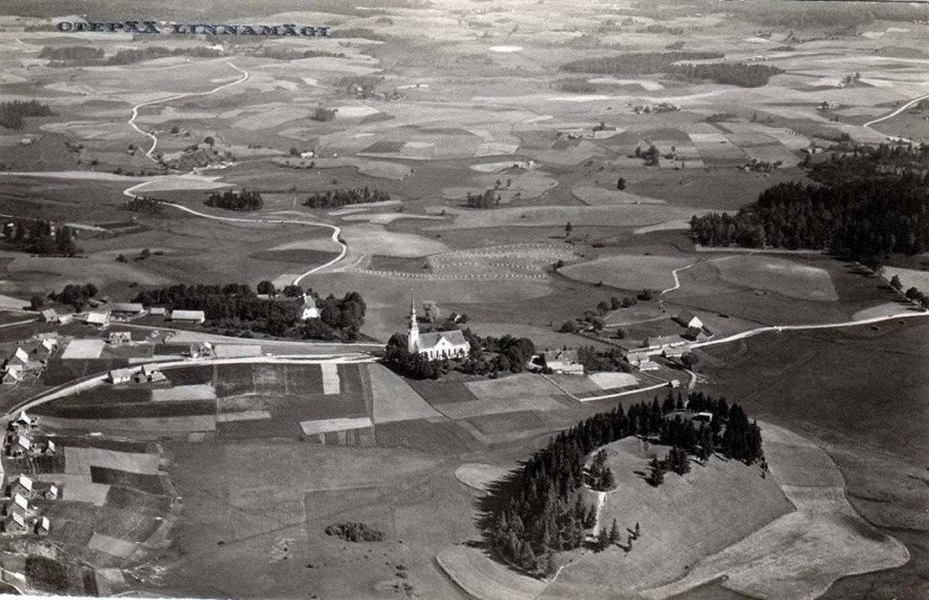 Otepää linnamägi õhust 1930. aastate postkaardil