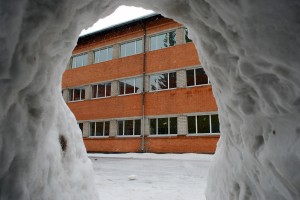 Sindi gümnaasiumi lumelinna päev 2011 a 3 veebruaril  Foto Urmas Saard