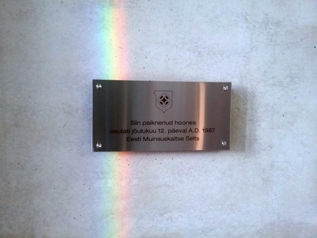 Tallinnas, Rävala 4 hoones avatud mälestustahvel