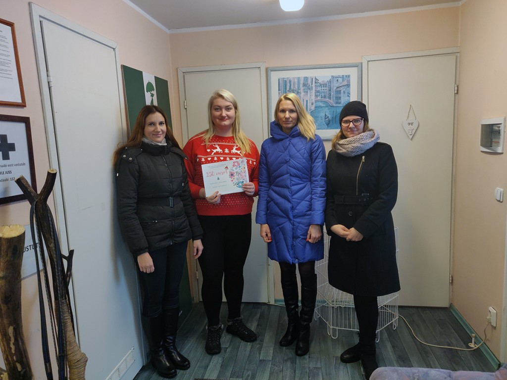 Tori vallavalitsuse töötajate poolt on annetus Pärnu loomade varjupaigale üle antud.