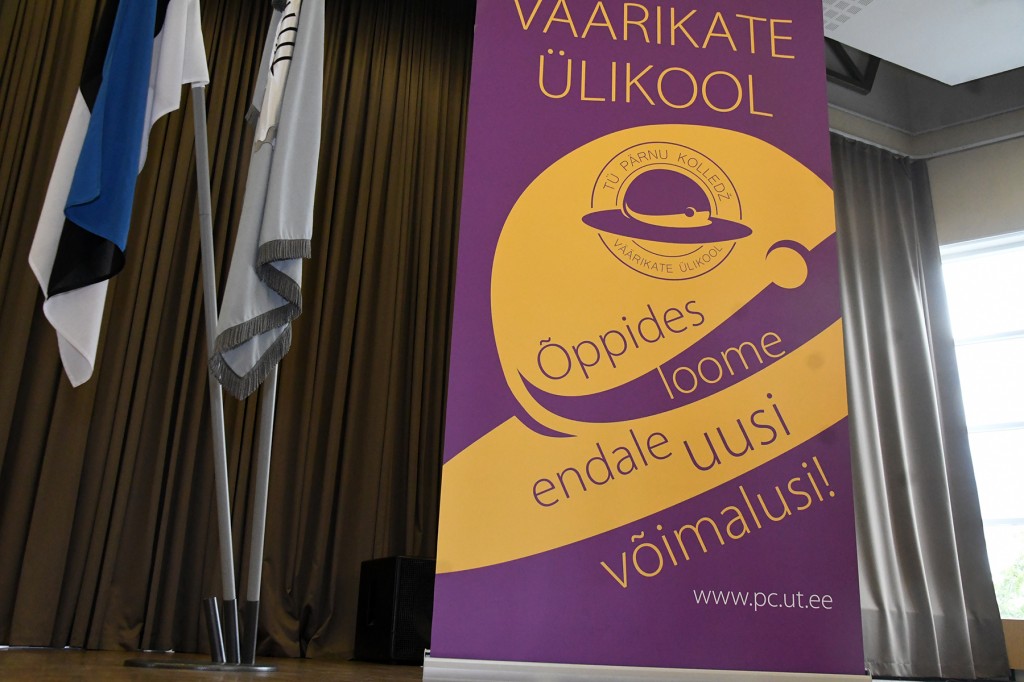 TÜ Pärnu kolledži Väärikate ülikooli 11. õppeaasta avaaktusel. Foto: Urmas Saard