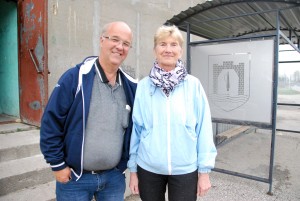 Ulf Ljunggren ja Helga Mitt pärast viimase ratta üleandmist Foto Urmas Saard