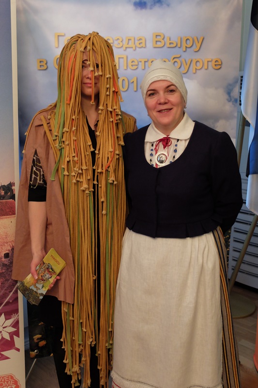 Viktoria Tuulas koos pokuga Võrumaa aasta avamisel Peterburis