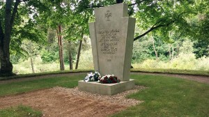 Väike-Salatsi surnuaia servas asuv Lätis langenud eesti sõdurite mälestuseks püstitatud monumen Foto Viire Talts