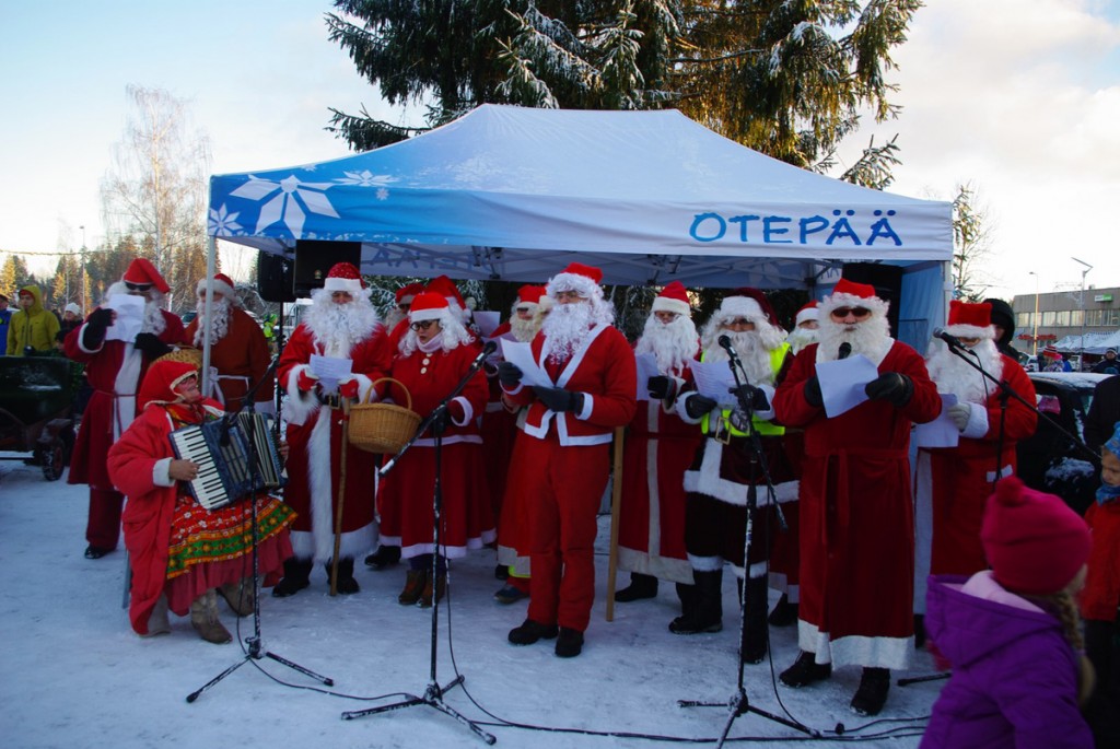 jõuluvanade kokkutulek Otepääl 2014 aastal Foto Monika Otrokova