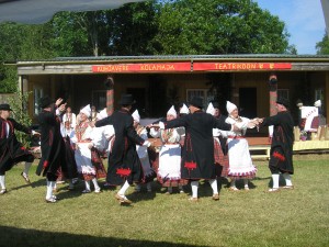 Õerutajad tantsimas juubelpeol. Fotod: Urve Mukk
